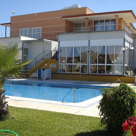 Hotel Jm Jardin De La Reina Guillena Eksteriør billede