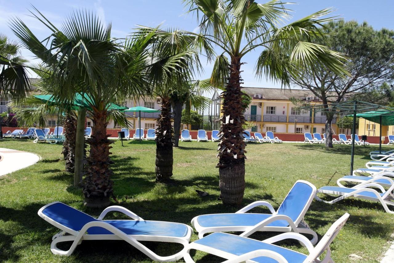 Hotel Jm Jardin De La Reina Guillena Eksteriør billede