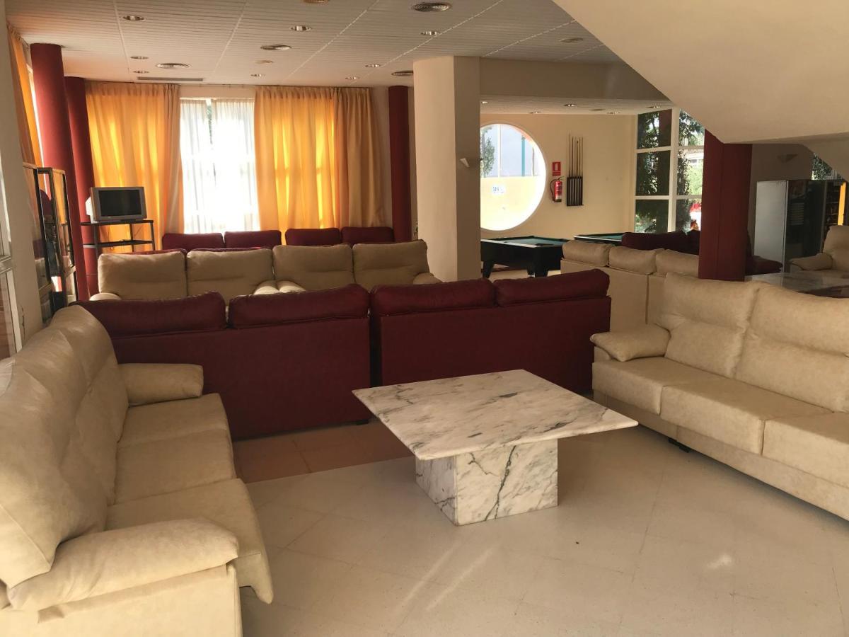 Hotel Jm Jardin De La Reina Guillena Eksteriør billede