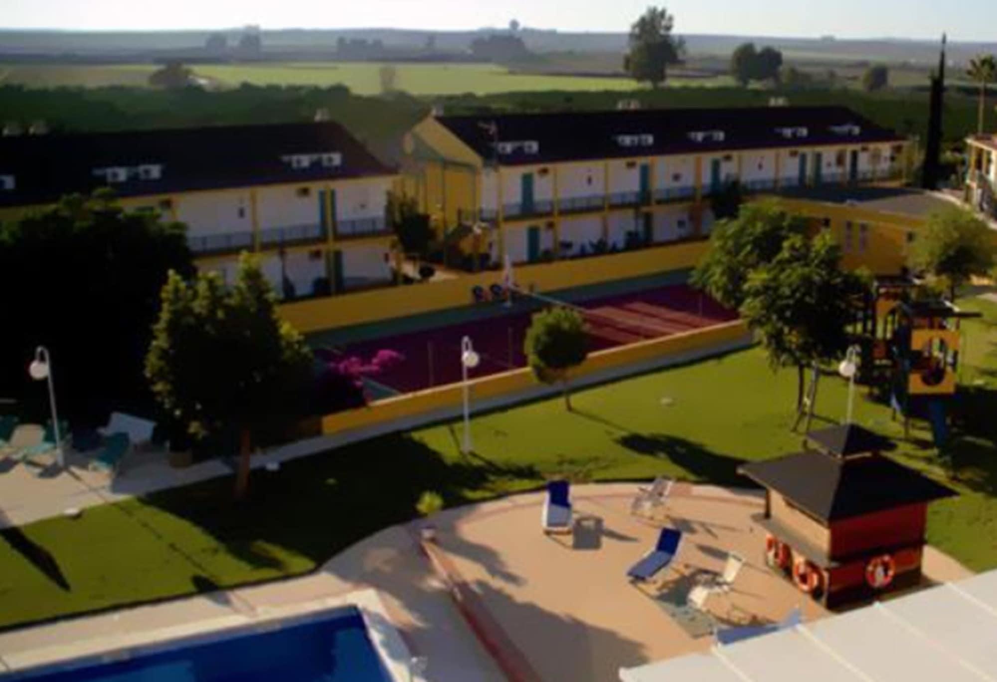 Hotel Jm Jardin De La Reina Guillena Eksteriør billede