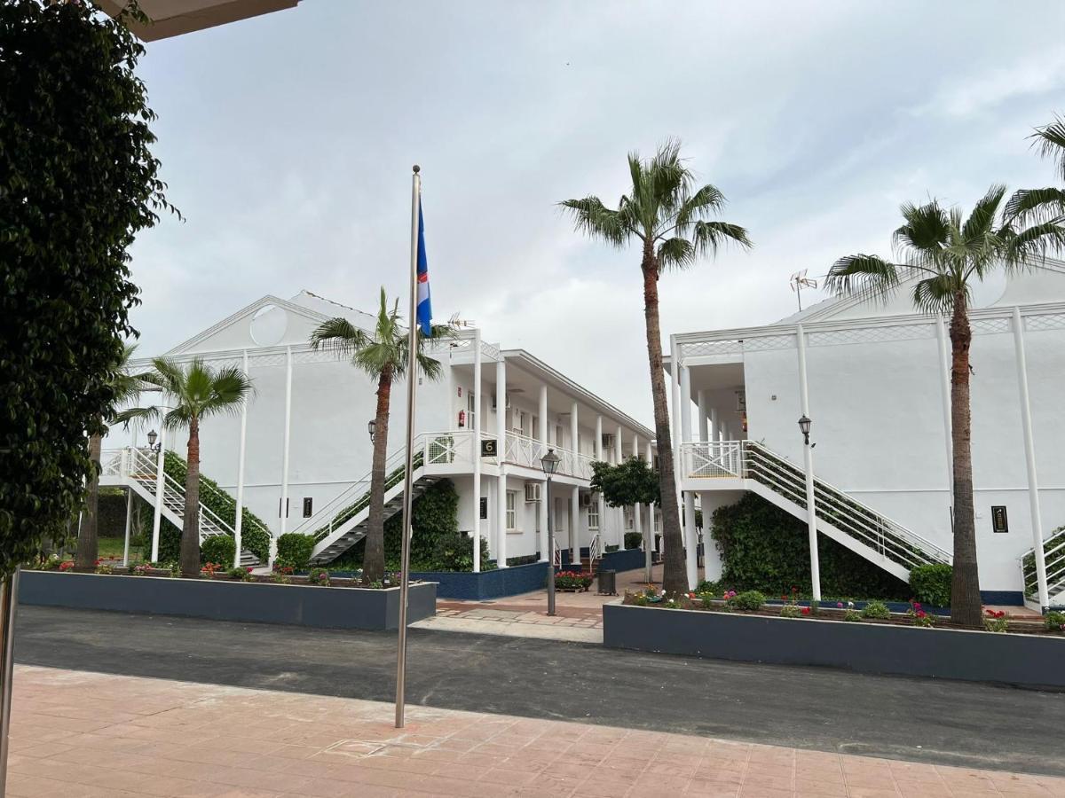 Hotel Jm Jardin De La Reina Guillena Eksteriør billede