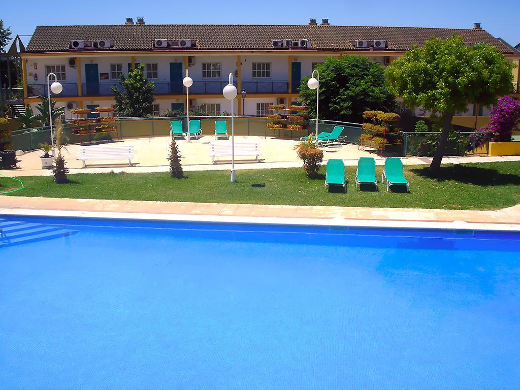 Hotel Jm Jardin De La Reina Guillena Eksteriør billede
